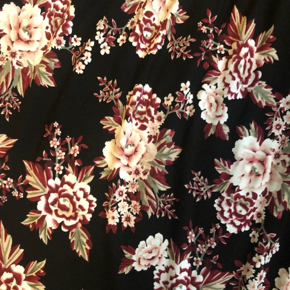 Off the shoulder top NWOT - Picture 3 of 4